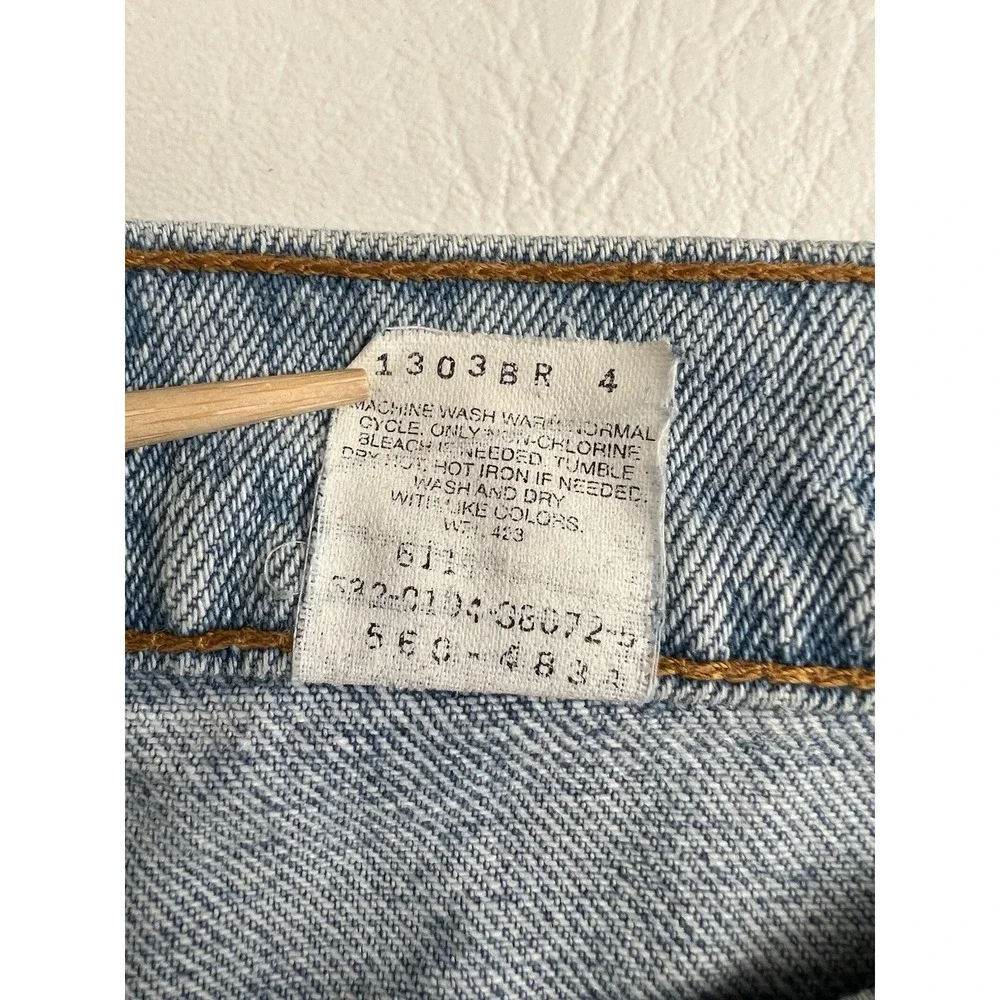 Vintage 90s Levis 560 Loose Fit Tapered Leg Jeans 29x34 Made in USA Light Wash